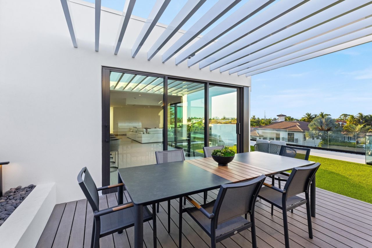 541 Golden Harbour Drive, Boca Raton, FL 33432 Photo