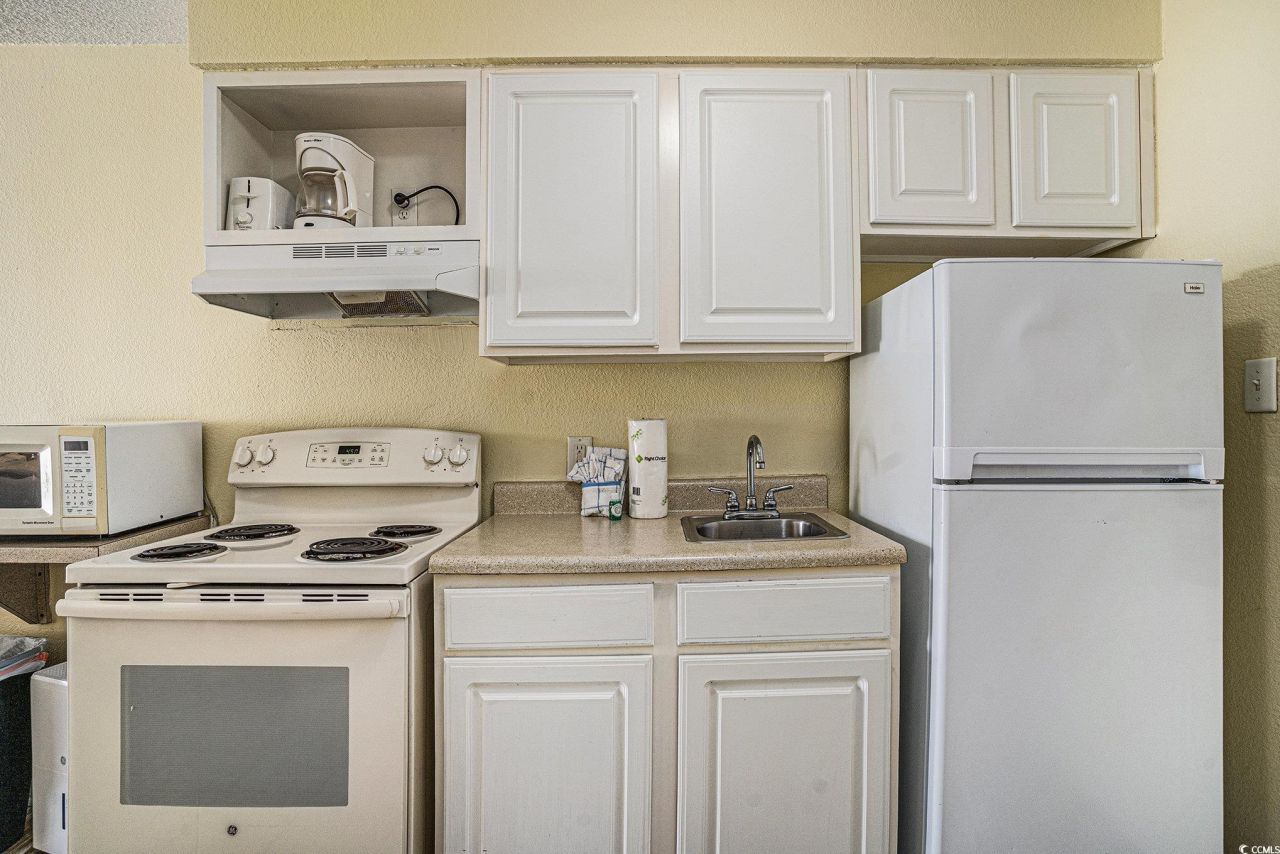 1207 S Ocean Blvd. S Photo 10