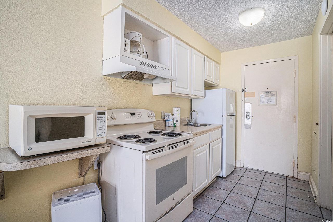 1207 S Ocean Blvd. S Photo 11