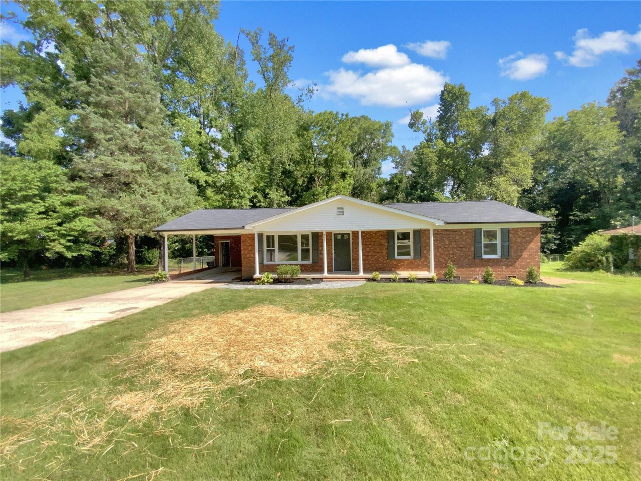 301 Briarcliff Drive, Kannapolis, NC 28081 Main Photo