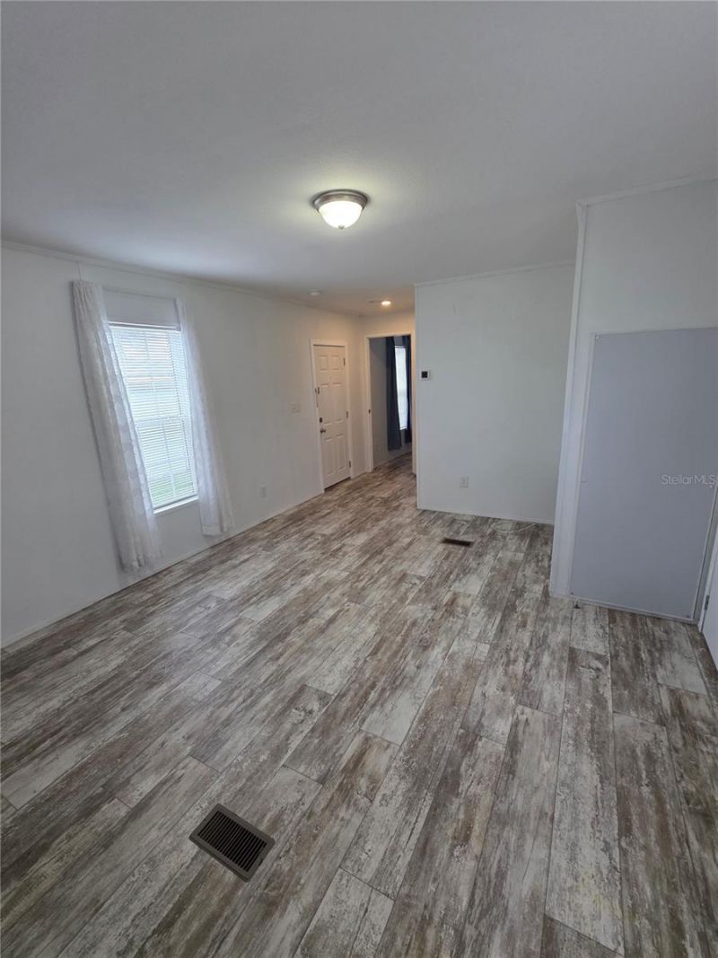 1109 49th Avenue Drive W, Bradenton, FL 34207 Photo