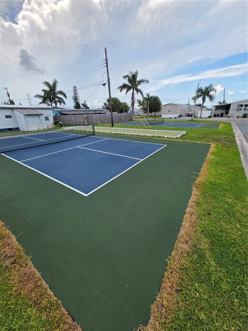 1109 49th Avenue Drive W, Bradenton, FL 34207 Photo