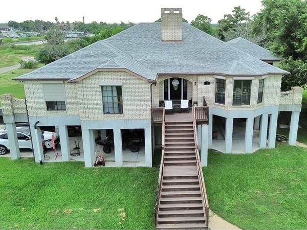 5240 JEAN LAFITTE Boulevard, Lafitte, LA 70067