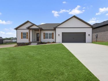 1330 Helmsdale Avenue, Bowling Green, KY 42101