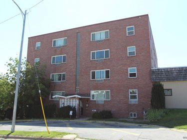 840 N 44th Street, Omaha, NE 68131