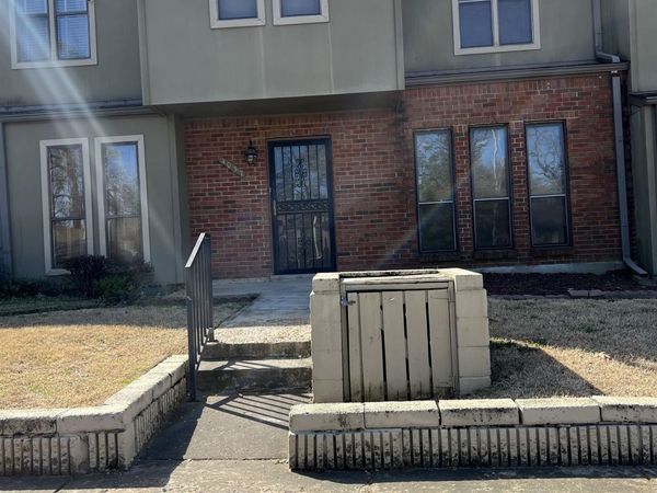 4037 GRAHAM OAKS COURT CT E, Unit 30, Memphis, TN 38122