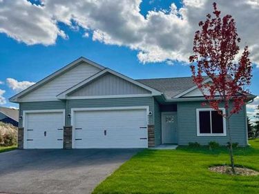 4905 Evergreen Drive N, Hugo, MN 55038