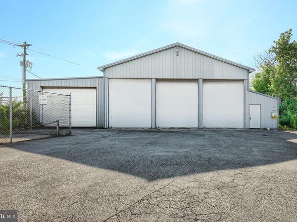 410 BROADWAY, HANOVER, PA 17331