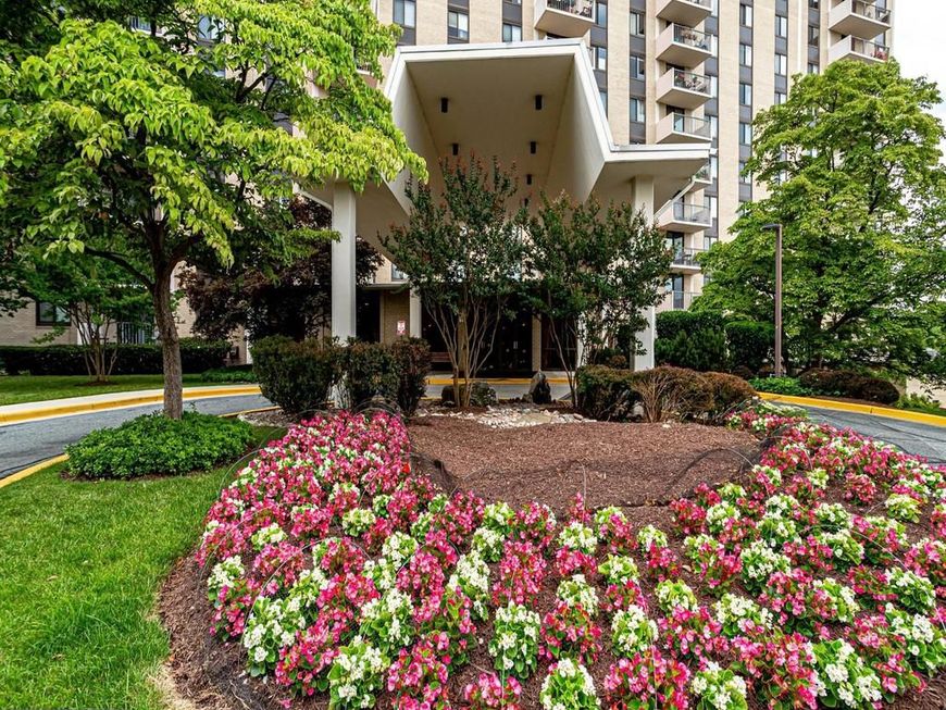 7420 Westlake Terrace, Unit 1408, Bethesda, MD 20817 Main Photo