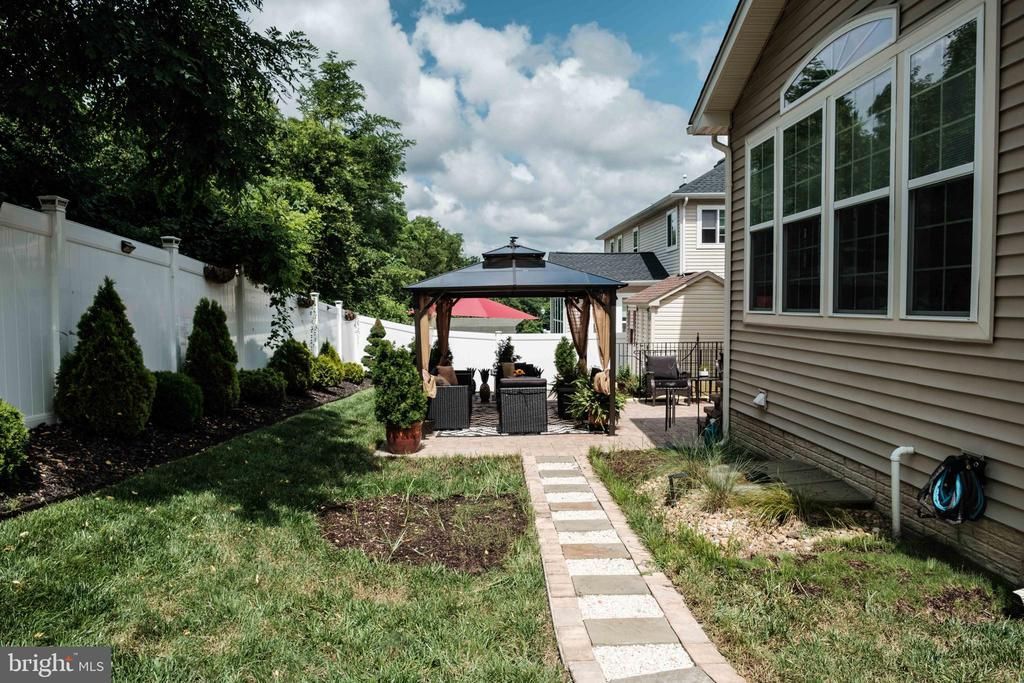 9800 Leighland Court, Waldorf, MD 20603 Main Photo