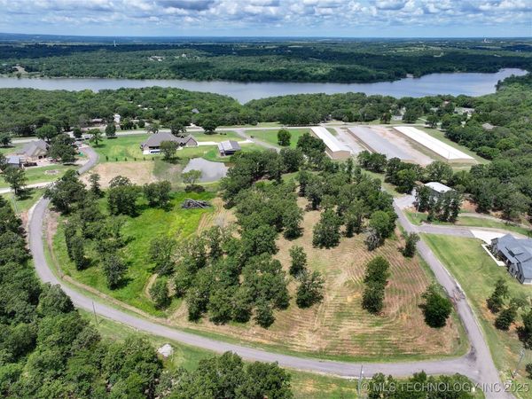 7 E Scissortail Road , Sulphur, OK 73086