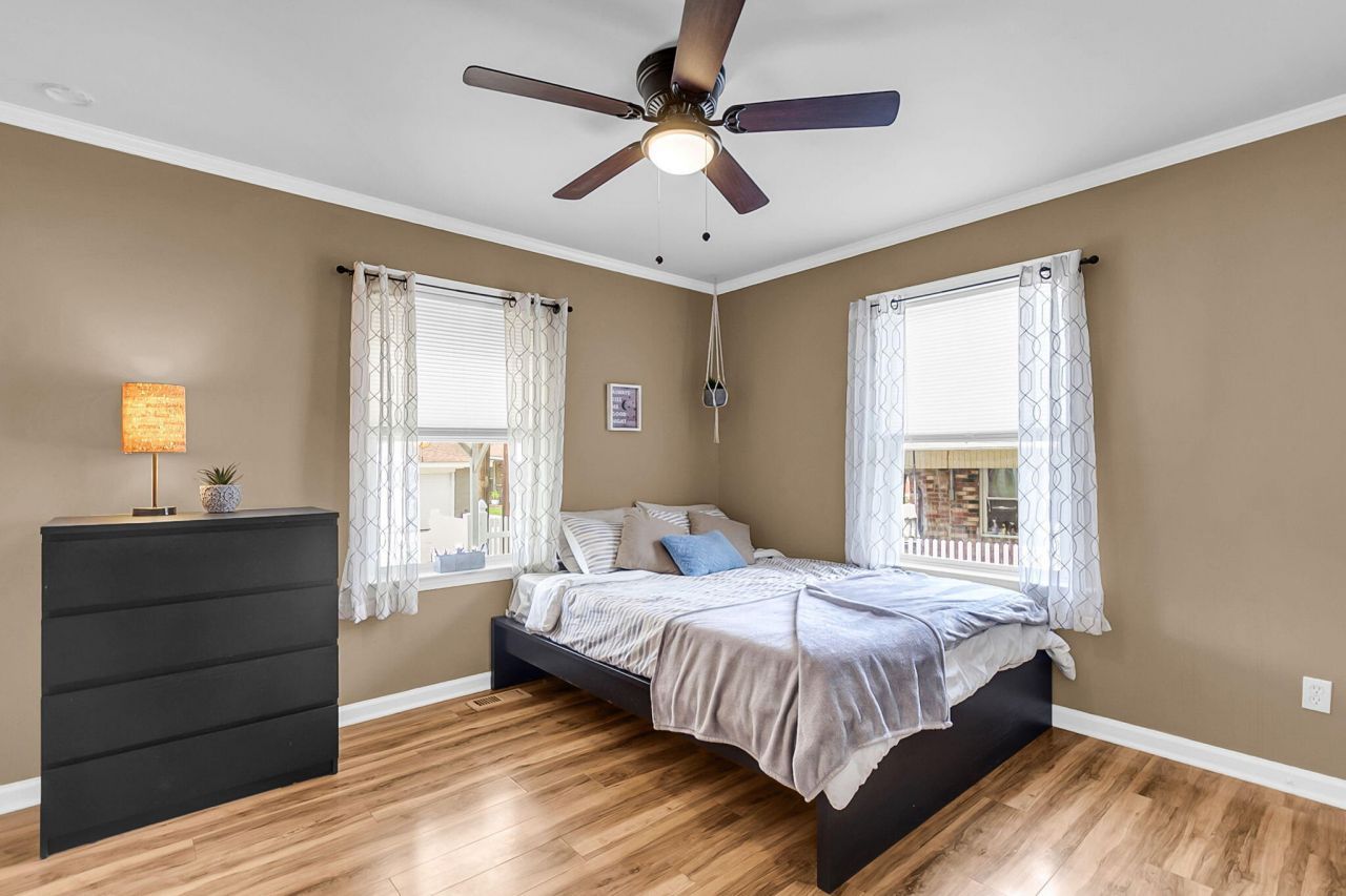 916 Hillsboro Drive Photo 18