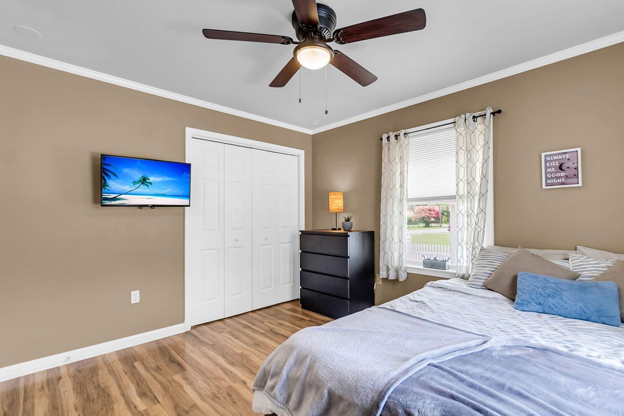 916 Hillsboro Drive Photo 19