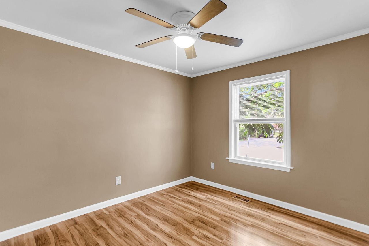 916 Hillsboro Drive Photo 26