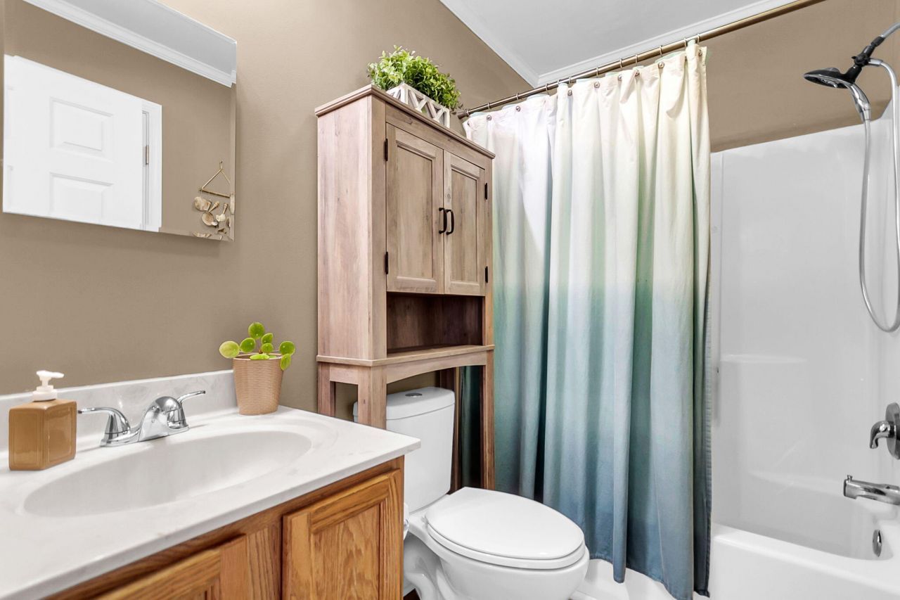 916 Hillsboro Drive Photo 28