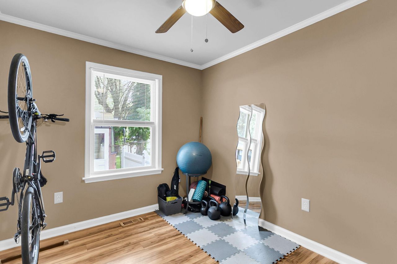 916 Hillsboro Drive Photo 29