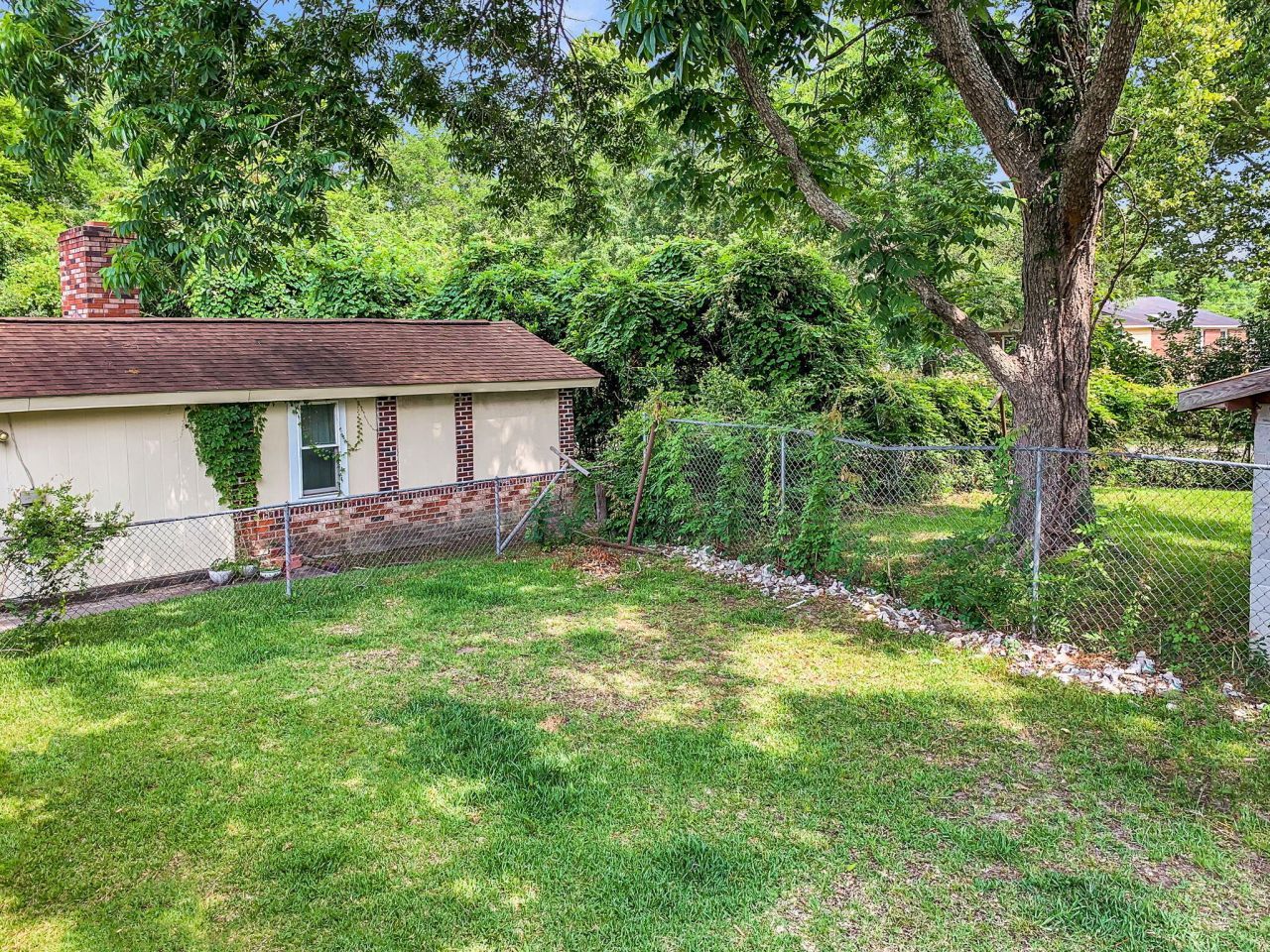 916 Hillsboro Drive Photo 37