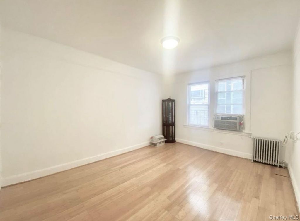5024 39th Place, Sunnyside, NY 11104 Main Photo