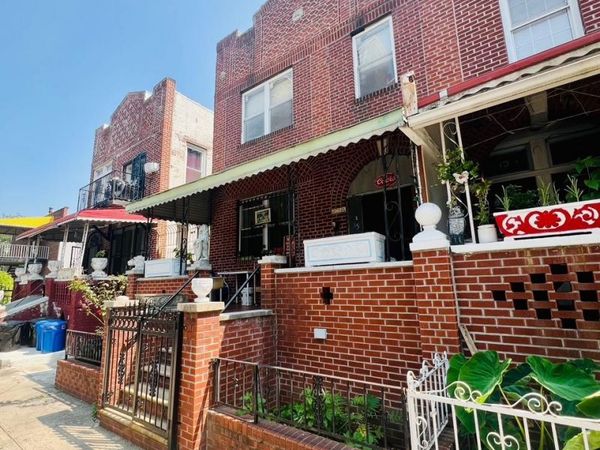 1350 Croes Avenue, Bronx, NY 10472