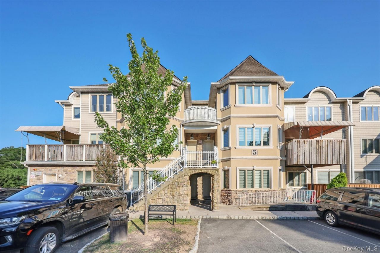 5 Rose Garden Way, Unit 302, Monsey, NY 10952 Main Photo