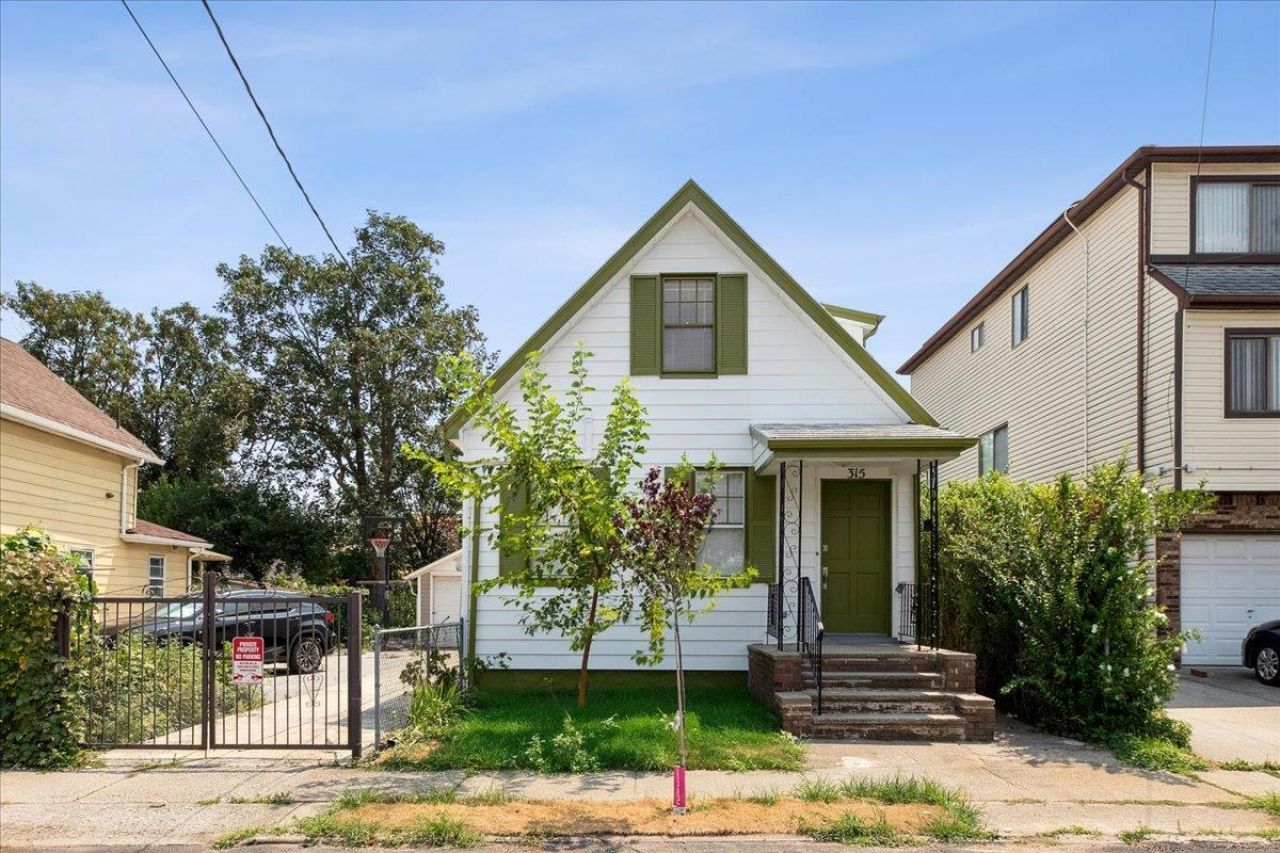 315 Oder Avenue, Staten Island, NY 10304 Main Photo