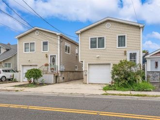 347 Bayville Avenue Bayville, NY 11709