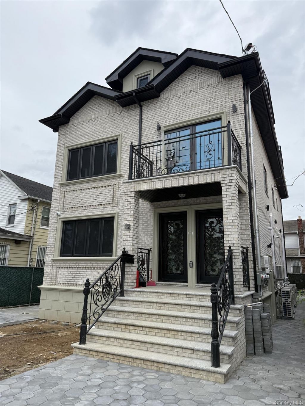46-40 Kissena Boulevard, Flushing, NY 11355 Main Photo