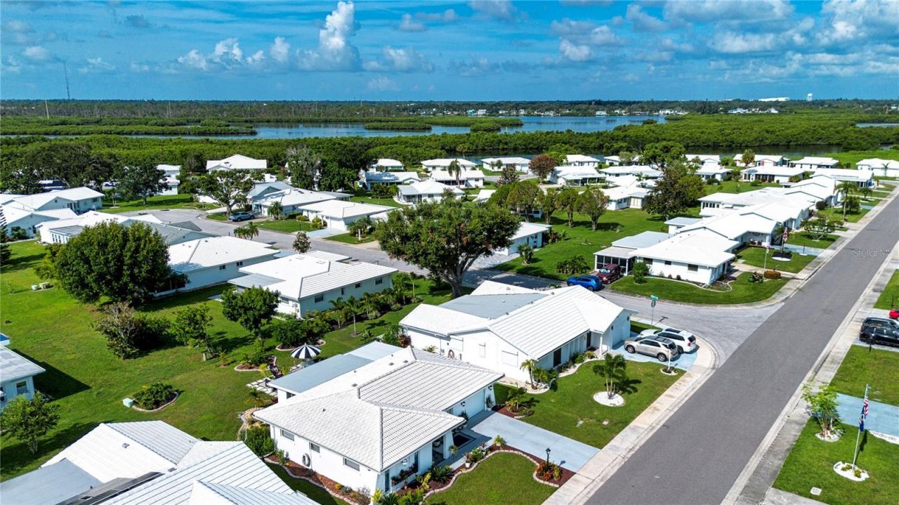 3906 Chinaberry Road, Bradenton, FL 34208 Photo