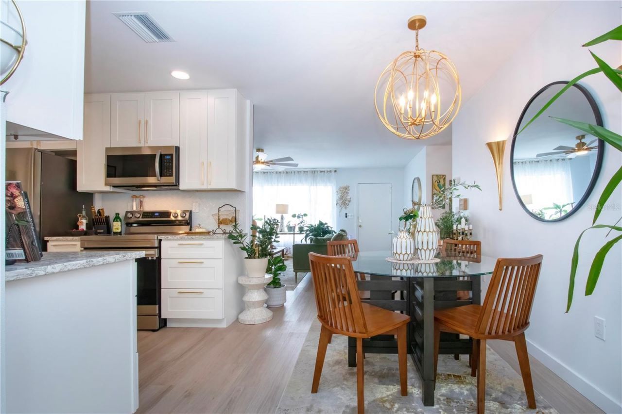 3906 Chinaberry Road, Bradenton, FL 34208 Photo