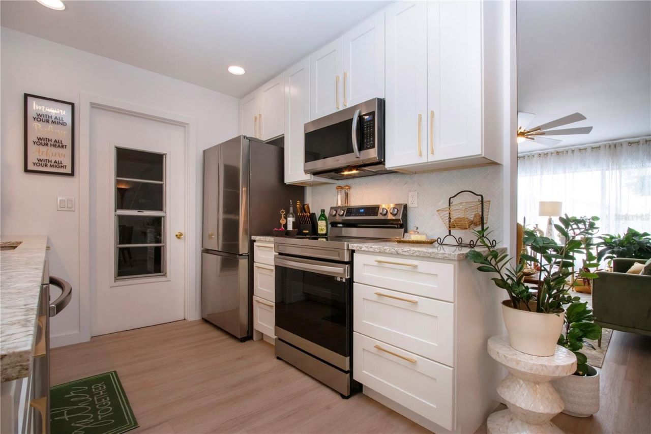 3906 Chinaberry Road, Bradenton, FL 34208 Photo