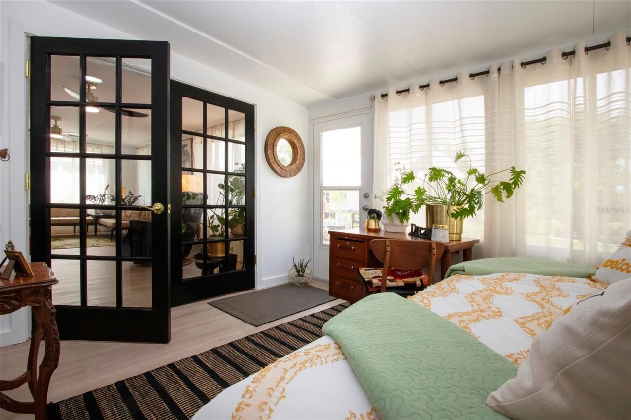 3906 Chinaberry Road, Bradenton, FL 34208 Photo