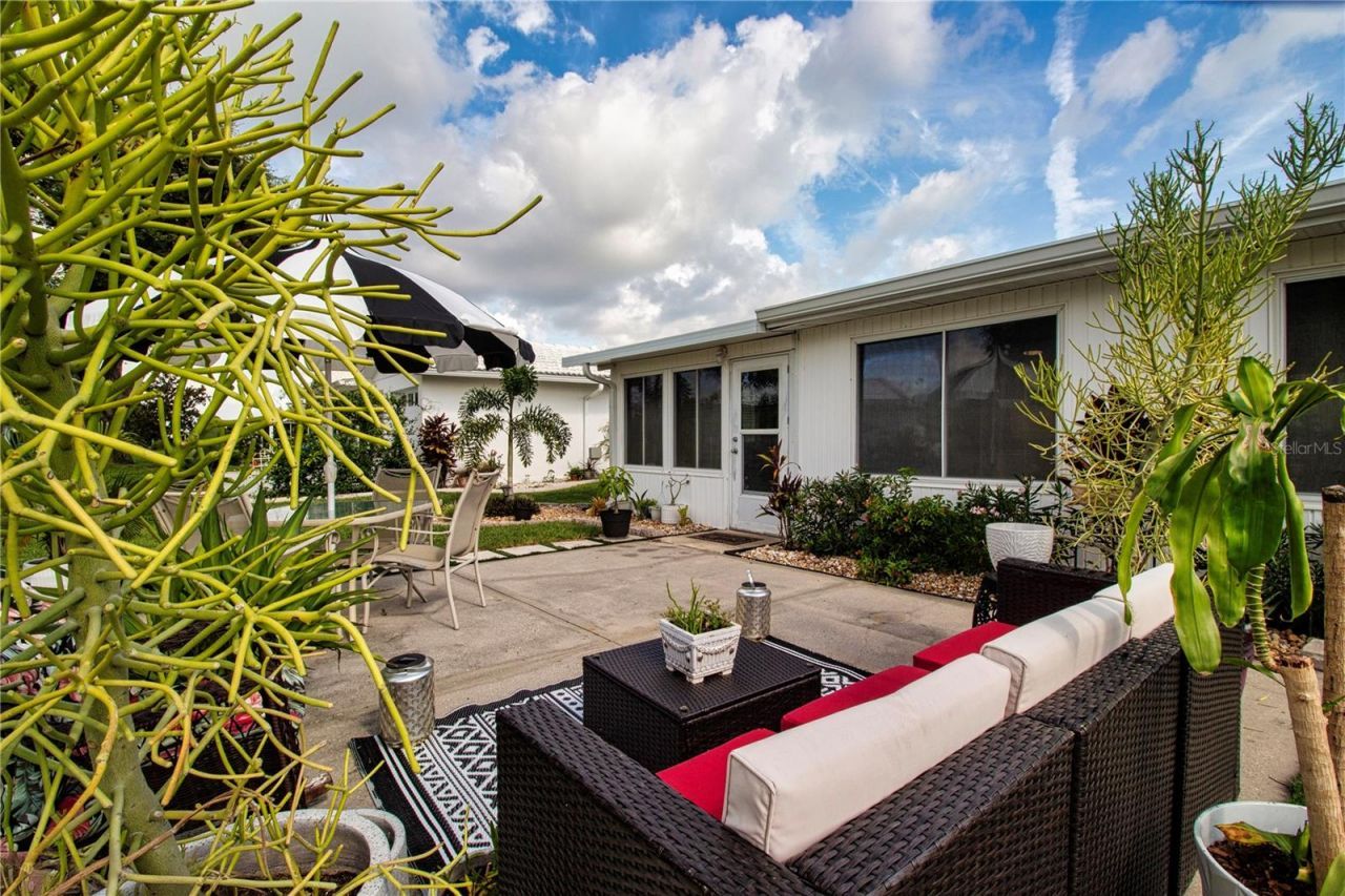 3906 Chinaberry Road, Bradenton, FL 34208 Photo