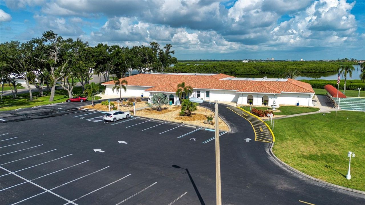 3906 Chinaberry Road, Bradenton, FL 34208 Photo