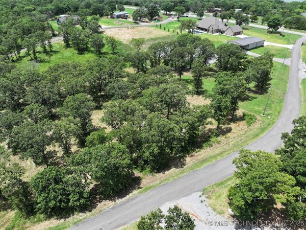 4 E Scissortail Road , Sulphur, OK 73086