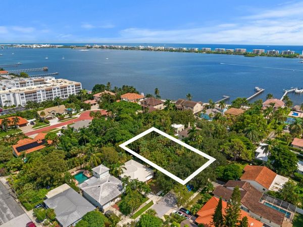 4 17th Avenue S, Lake Worth Beach, FL 33460