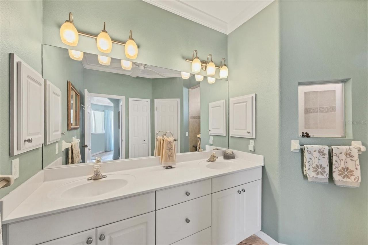 5641 Whispering Oaks Drive, North Port, FL 34287 Photo