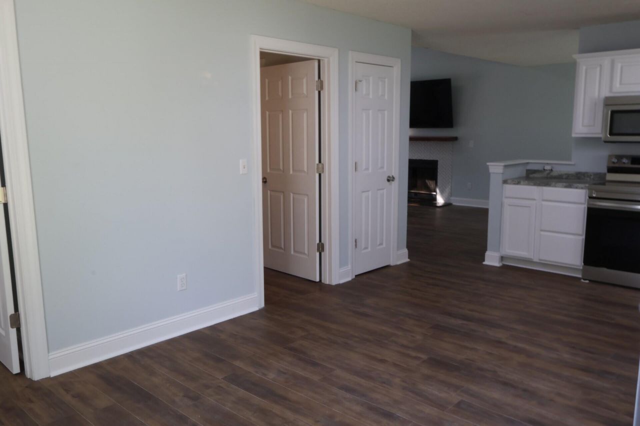 1003 Providence Way Photo 5