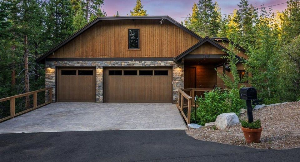 2366 Highlands Drive, South Lake Tahoe, CA 96150 Photo