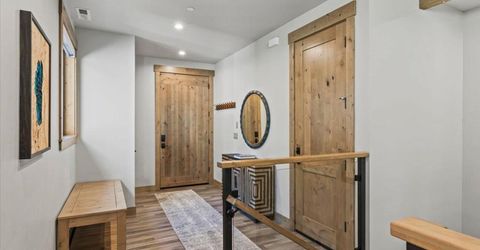 2366 Highlands Drive, South Lake Tahoe, CA 96150 Photo