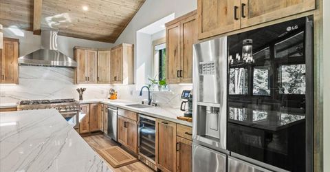 2366 Highlands Drive, South Lake Tahoe, CA 96150 Photo