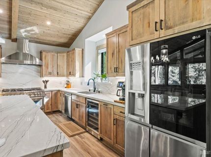 2366 Highlands Drive, South Lake Tahoe, CA 96150 Photo