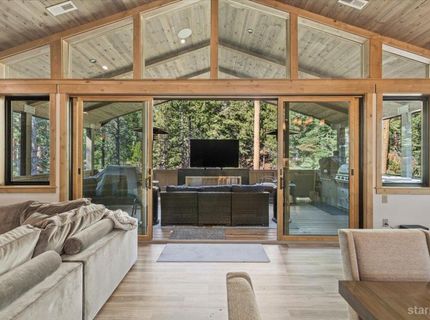 2366 Highlands Drive, South Lake Tahoe, CA 96150 Photo