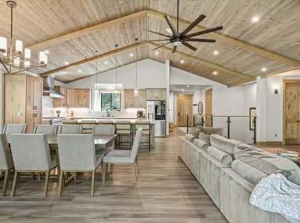 2366 Highlands Drive, South Lake Tahoe, CA 96150 Photo