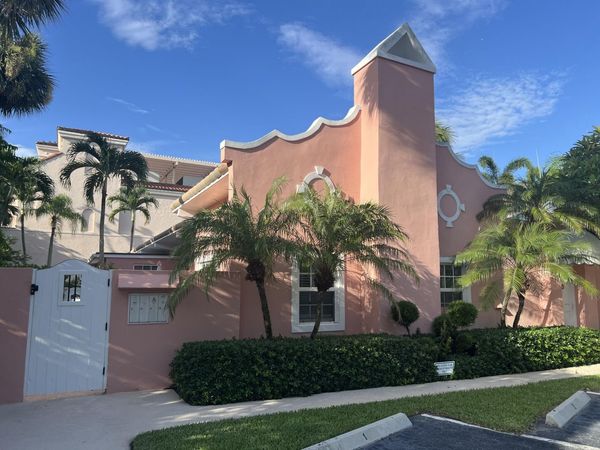 142 Peruvian Avenue, Unit 101, Palm Beach, FL 33480
