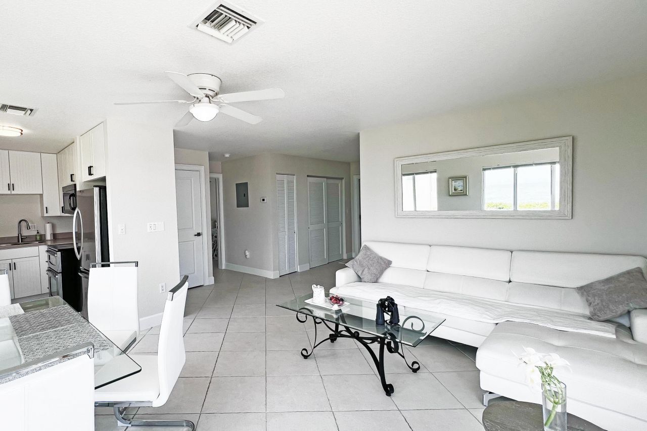 3541 NE Ocean Boulevard, Unit 4, Jensen Beach, FL 34957 Photo