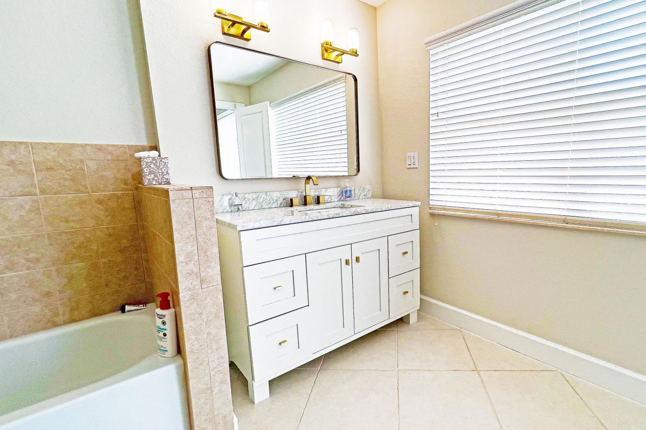 3541 NE Ocean Boulevard, Unit 4, Jensen Beach, FL 34957 Photo