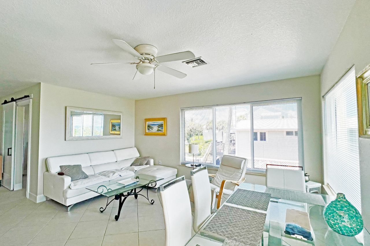 3541 NE Ocean Boulevard, Unit 4, Jensen Beach, FL 34957 Photo
