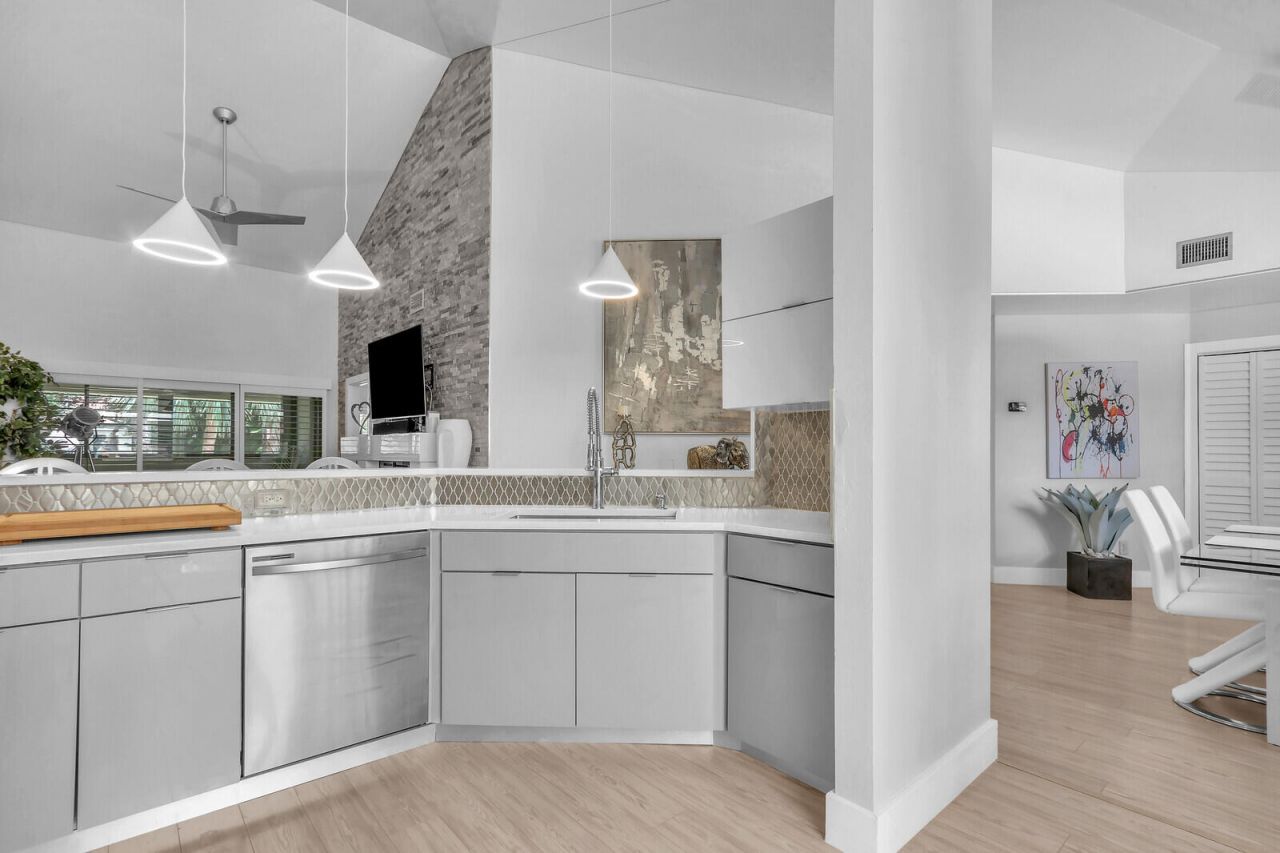 204 Sea Oats Drive, Unit F, Juno Beach, FL 33408 Photo