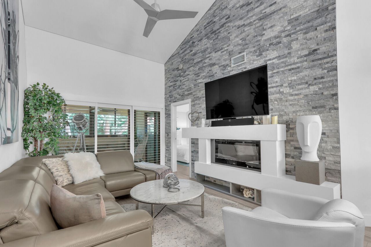 204 Sea Oats Drive, Unit F, Juno Beach, FL 33408 Photo