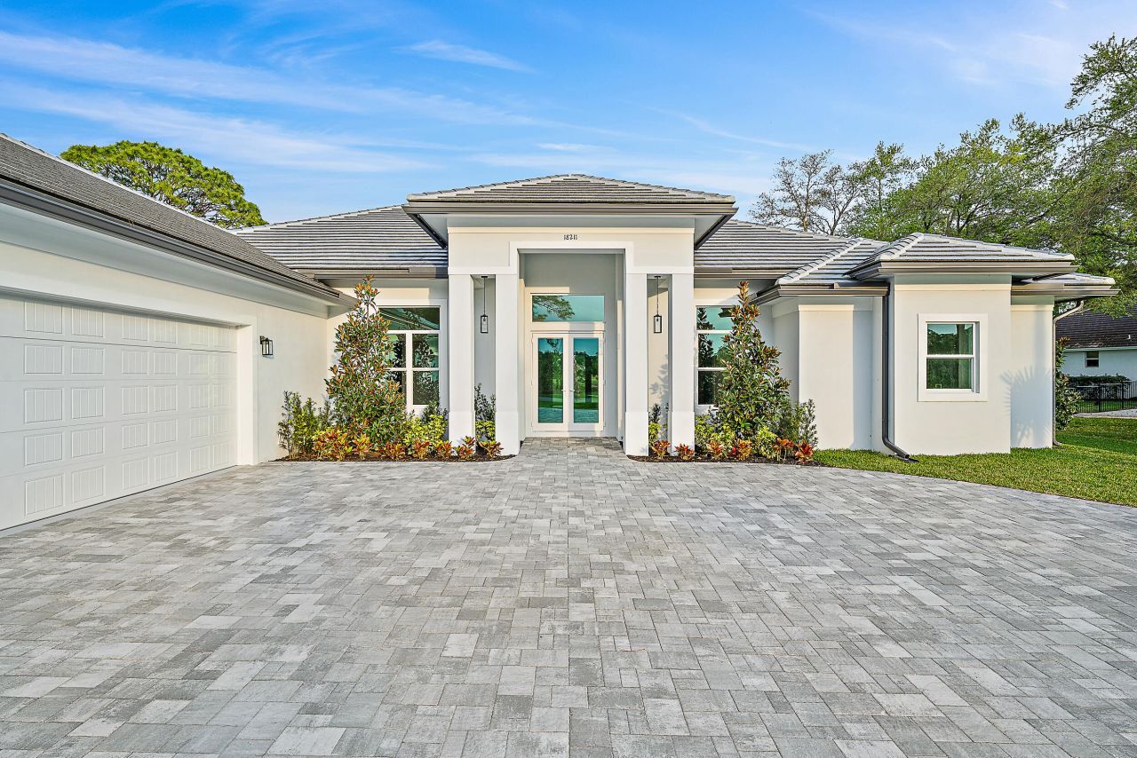 18211 SE Old Trail Drive W, Jupiter, FL 33478 Photo